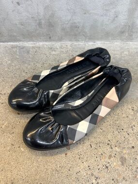 Burberry Black Leather Ballet Flats with Classic Check Trim